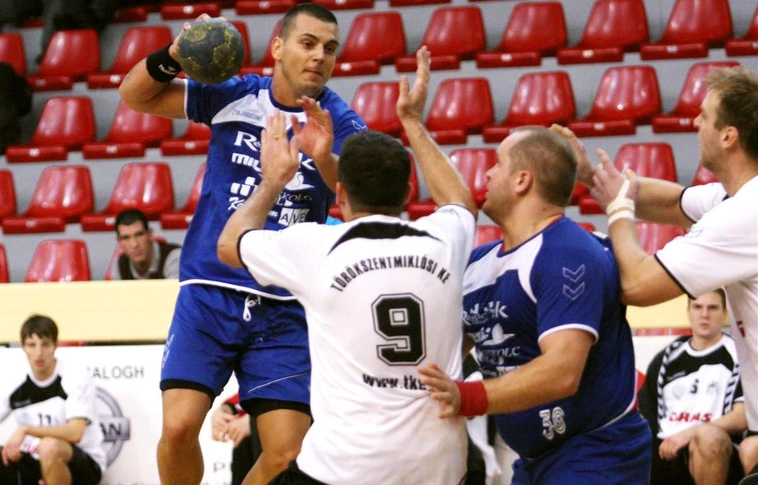 DKC-Miskolc-Mivíz ; CLAAS-Törökszentmiklósi KE 29-28 (16-15)