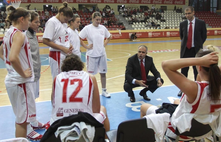 DKSK MISI - UNI SEAT Győr :  60 - 84