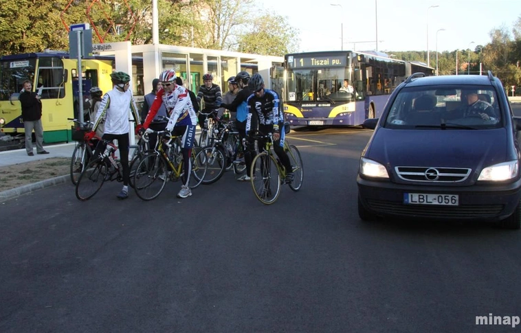 Az eljutási versennyel hétfő reggel elkezdődött a mobilitási hét Miskolcon