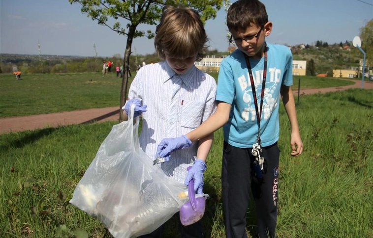 Fát is ültettek Komlóstetőn