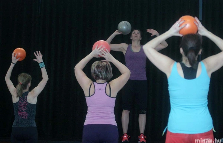 II. Tavaszköszöntő fitness party Szabó Vikivel