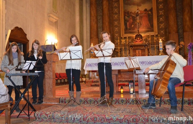 Miskolci Gráciák Egyesület fogadta a Betlehemi lángot