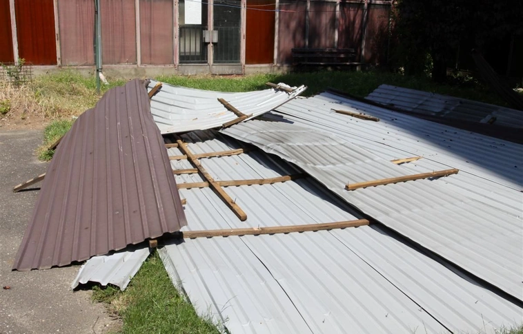 Megsérült a Miskolci Görög Katolikus Általános Iskola teteje