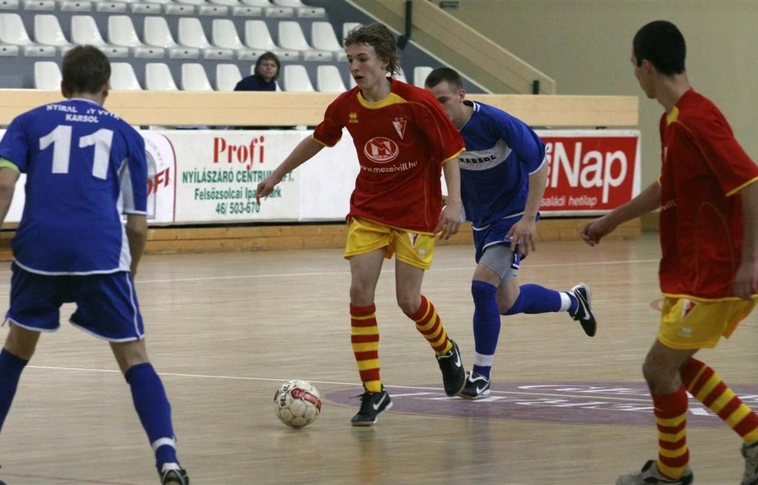 Futsal torna a sportcsarnokban