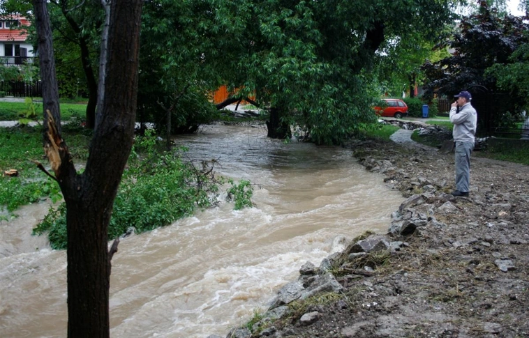 Szélesítik a Szinva medrét a Pálma utcánál Diósgyőrben