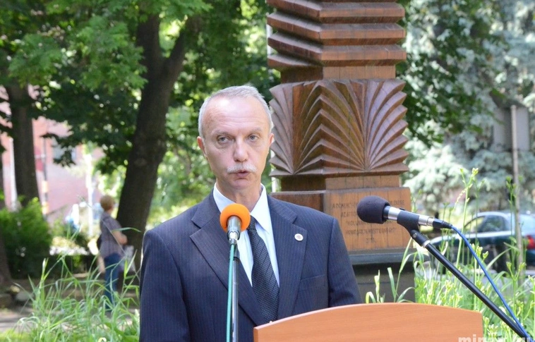 Koszorúzás a hősök napja alkalmából