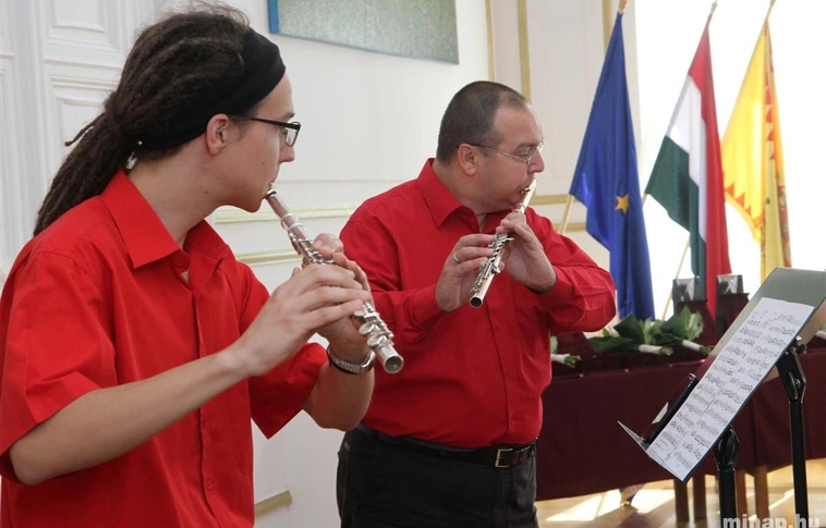 A köztisztviselőket köszöntötték a városházán