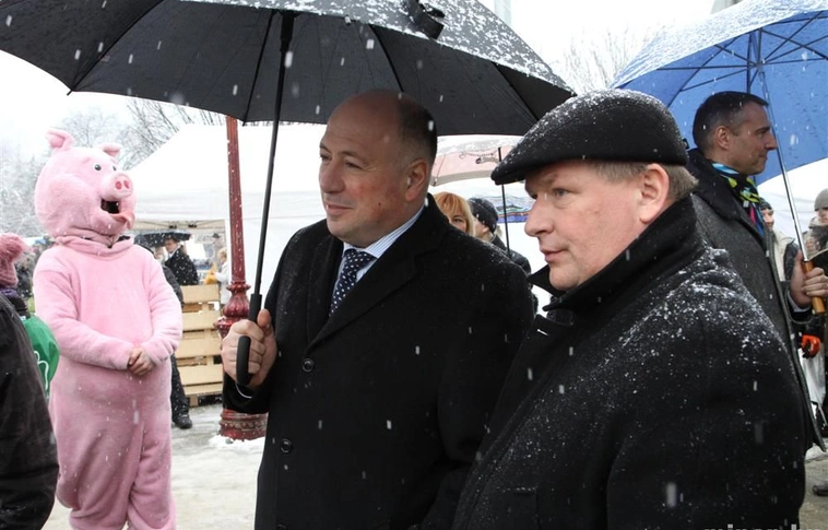 A kassai főpolgármester és delegációja valamint Kriza Ákos a Kocsonyafesztiválon