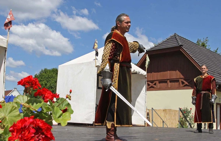 Lovagi párviadalok a Diósgyőri várban