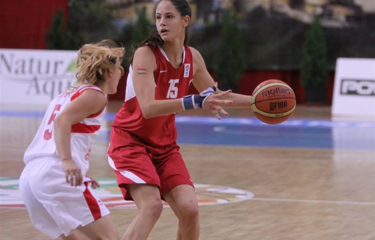 Svájc-Magyarország (35-82)