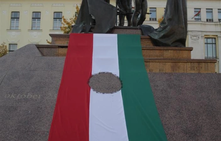 Megemlékezés a Hősök terén