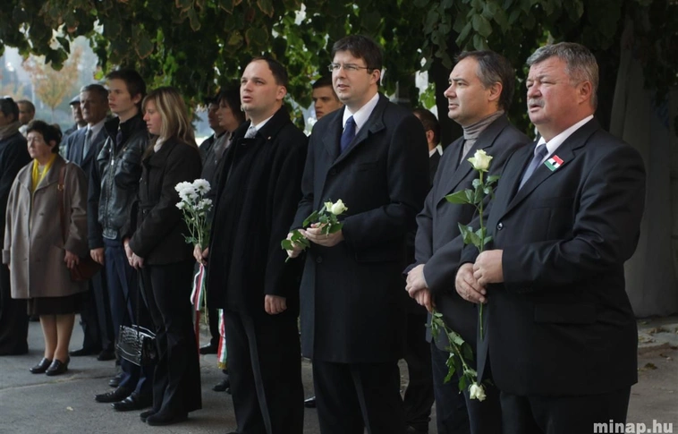 Megemlékezés a Széchenyi emléktáblánál