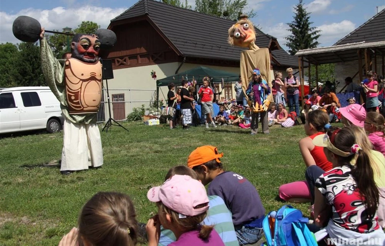 Mesés Várjátékok a Diósgyőri Várban
