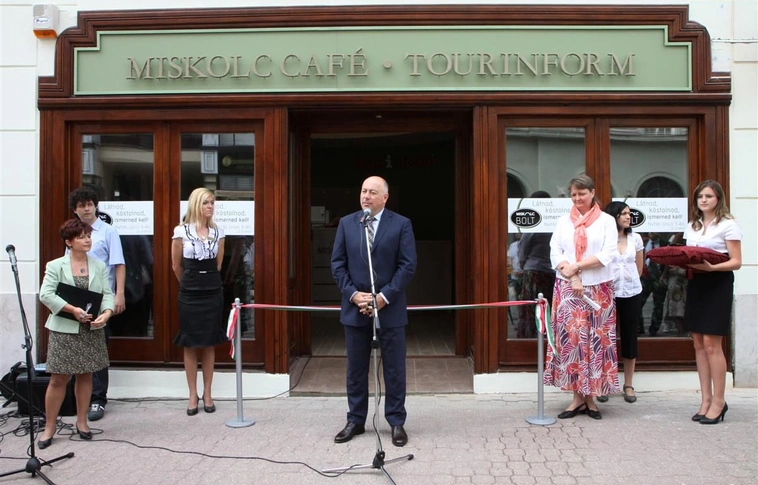 Megnyílt a Miskolc Bolt
