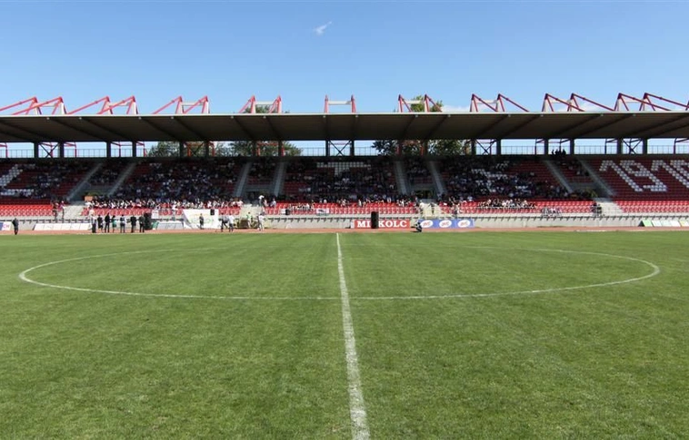 Egyszerre olvasás világrekordja a DVTK Stadionban