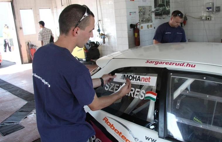 Gépátvétellel kezdődött a rally-hétvége Miskolcon