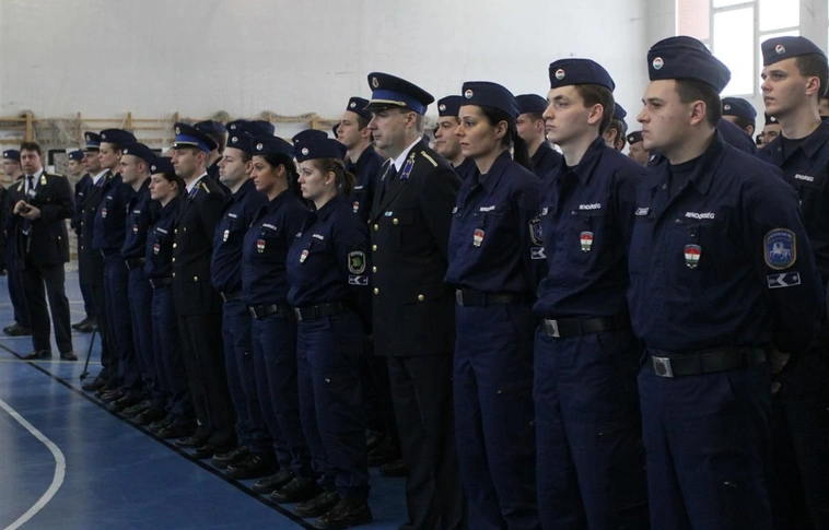 Kibocsátó ünnepség a Miskolci Rendészeti Szakközépiskolában