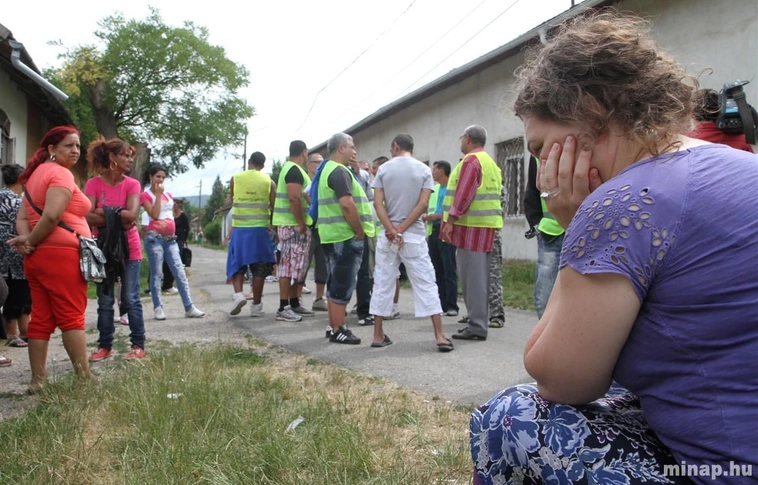 Roma tüntetők a számozott utcáktól a belvárosig
