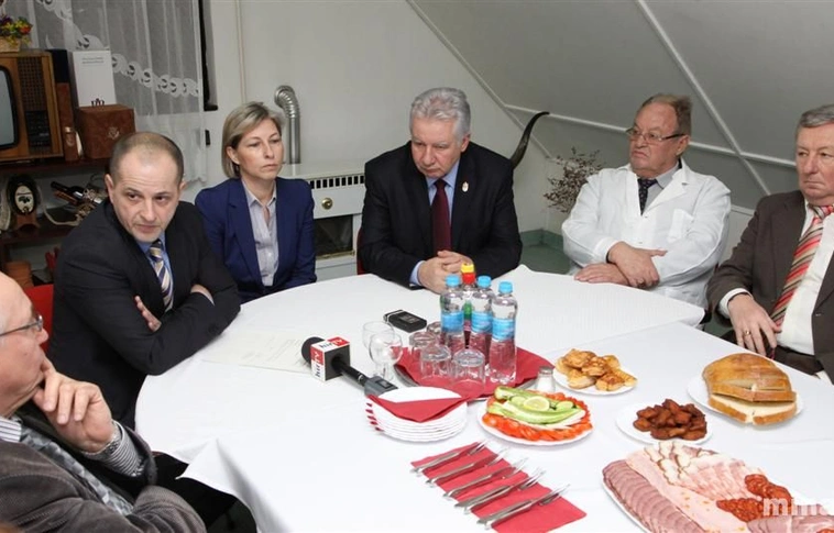 Felsőzsolcán egyeztetett az államtitkár