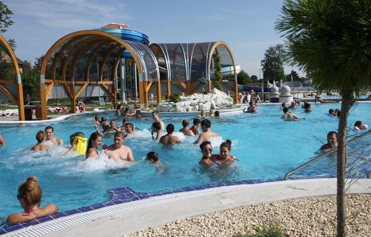 Megnyílt a Selyemréti Strand