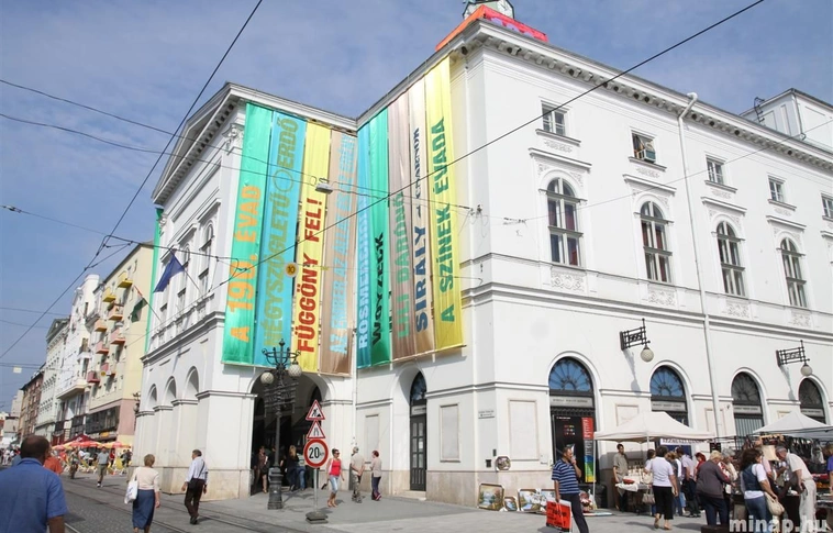 190. évadot ünnepeltek a színházban