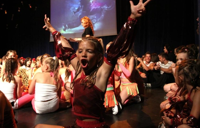 A T-dance Tánc Centrum gálaműsora a Művészetek Házában