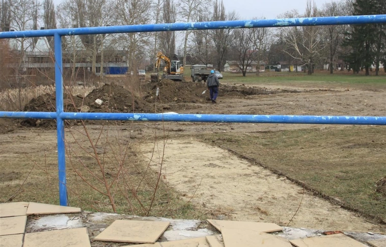 Dolgoznak Miskolctapolcán