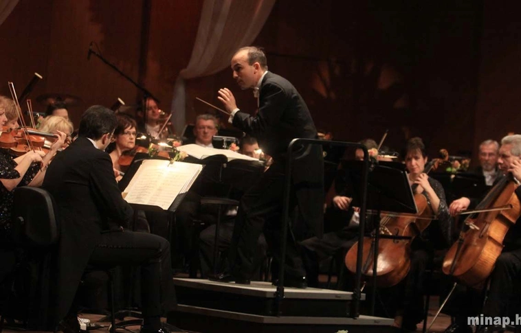 Újévi koncert