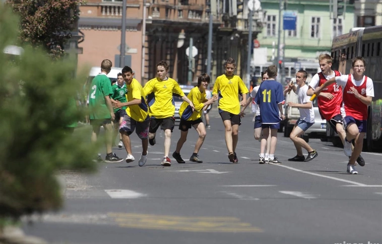 Váltófutás a belvárosban