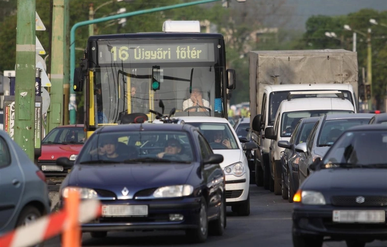Bedugult reggel az Újgyőri főtér