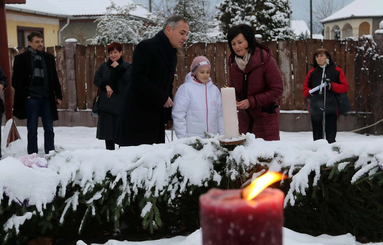 Advent Szirma