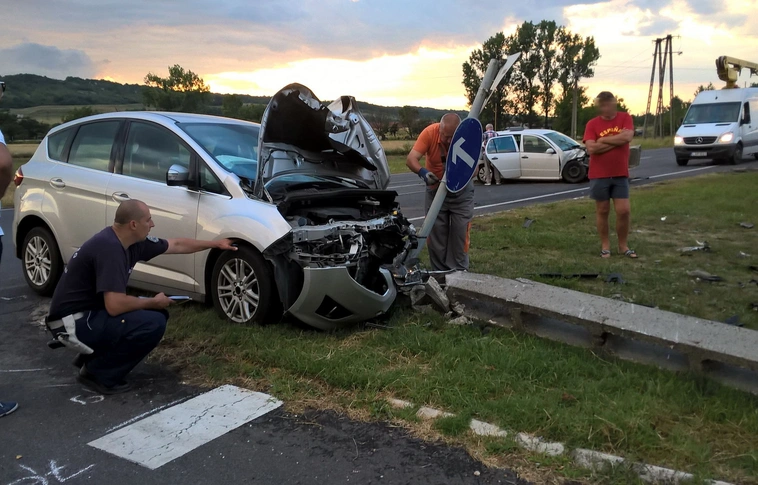 Baleset Nyékládházánál a 3-as úton