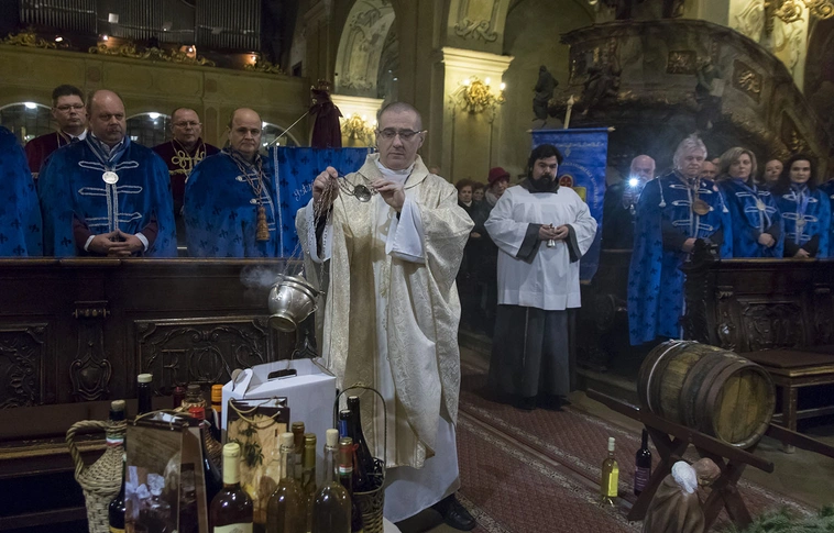 János napi borszentelés a Minorita templomban