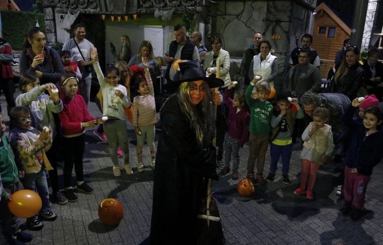 Halloween a Maya Játszóparkban