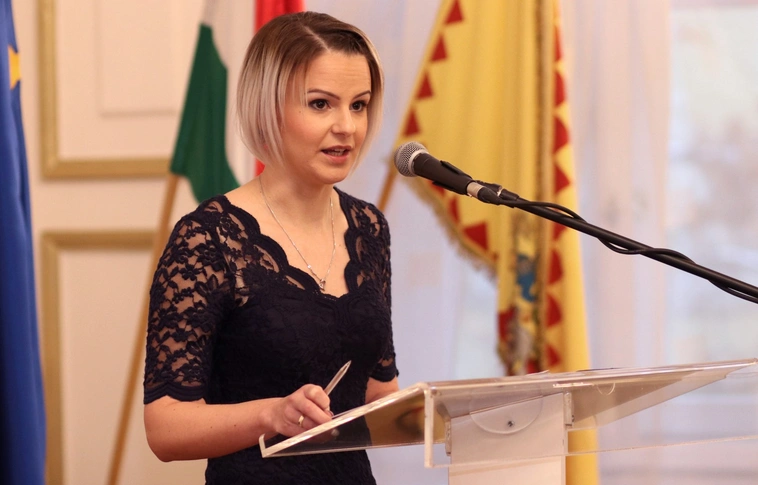 Kiváló tanulókat tüntettek ki a városházán