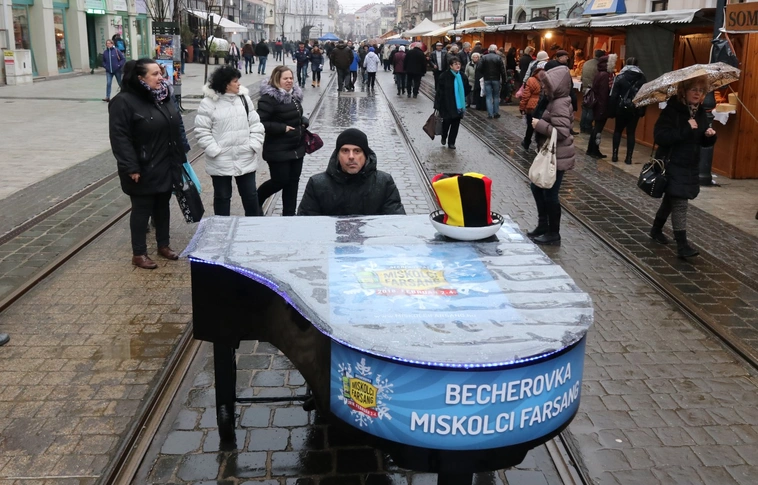 Becherovka Miskolci Farsang, péntek I.