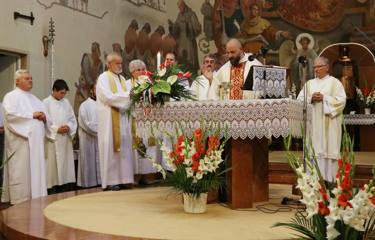 Ünnepi szentmise a Selyemréti Szent István templomban