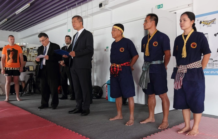 Thai box edzés thai nagykövettel Miskolcon