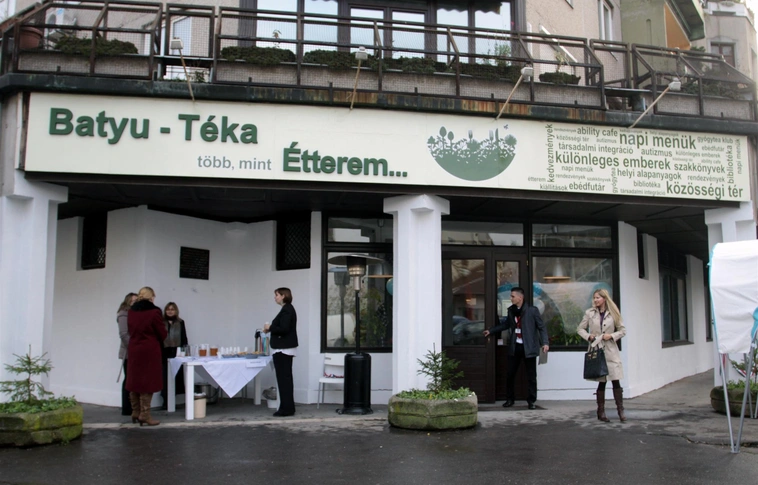 Átadták a Batyu-Téka éttermet