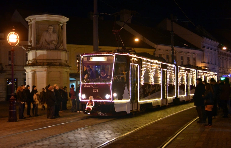 Adventi villamos