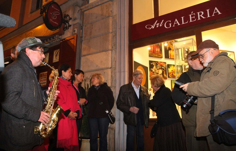 Megnyílt az Art Galéria a Széchenyi utcán