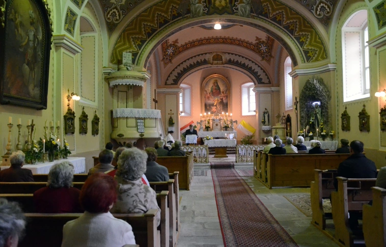 Búcsú a Hámori Magyarok Nagyasszonya templomban