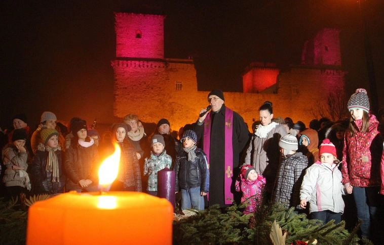 Diósgyőri adventi gyertyagyújtás