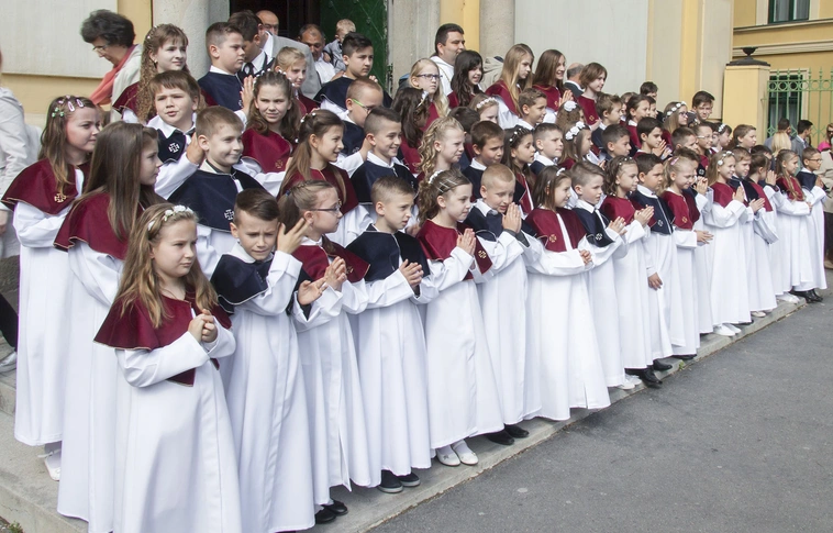 Elsőáldozók a mindszenti templomban