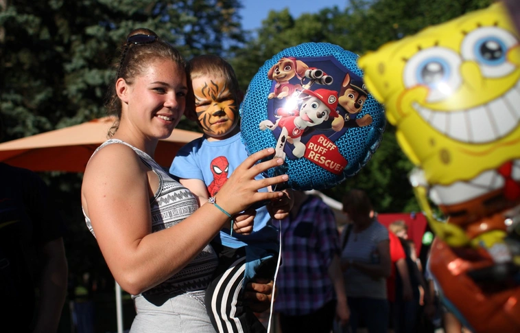 Ezer Lámpás Éjszakája és gyermeknap a Népkertben