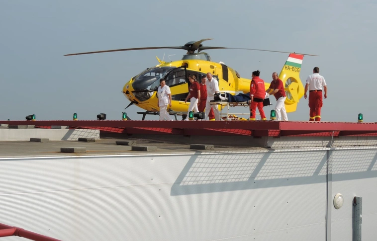 Először landolt helikopter a csillagpont tetején