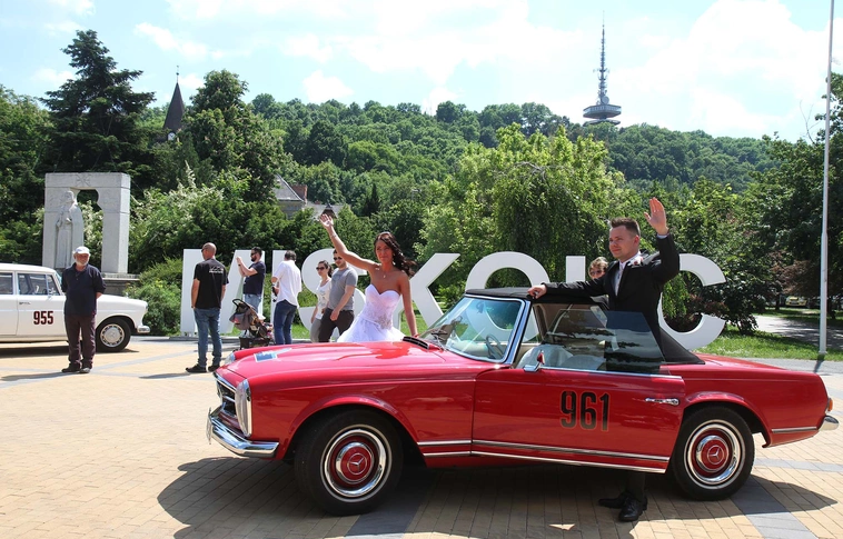 Mercedes-Benz Classic Csillagtúra a Szent István téren
