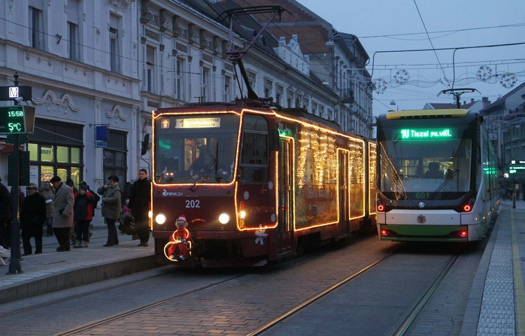 Ezüstvasárnap "énekelt" az adventi villamos