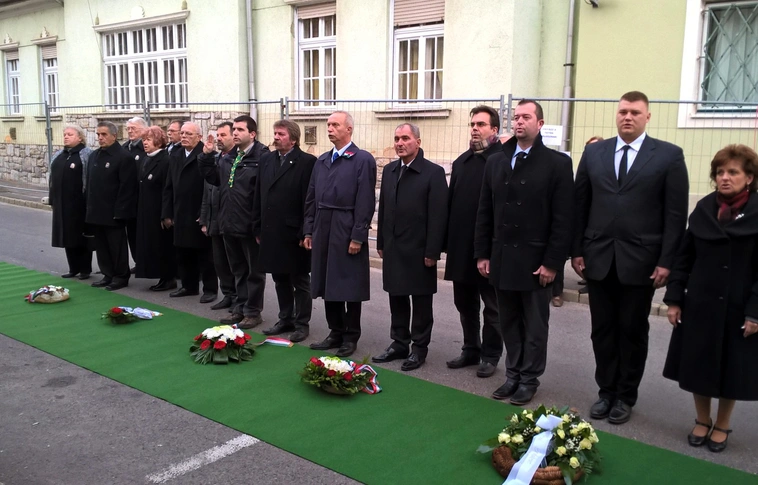 Oláh Miklós emléktábla - 2016.11.03.