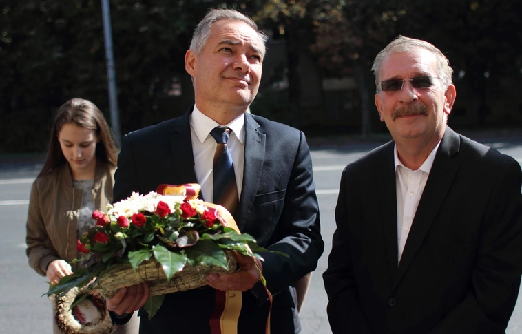 Koszorúzás Pressburger Imre szülőházánál